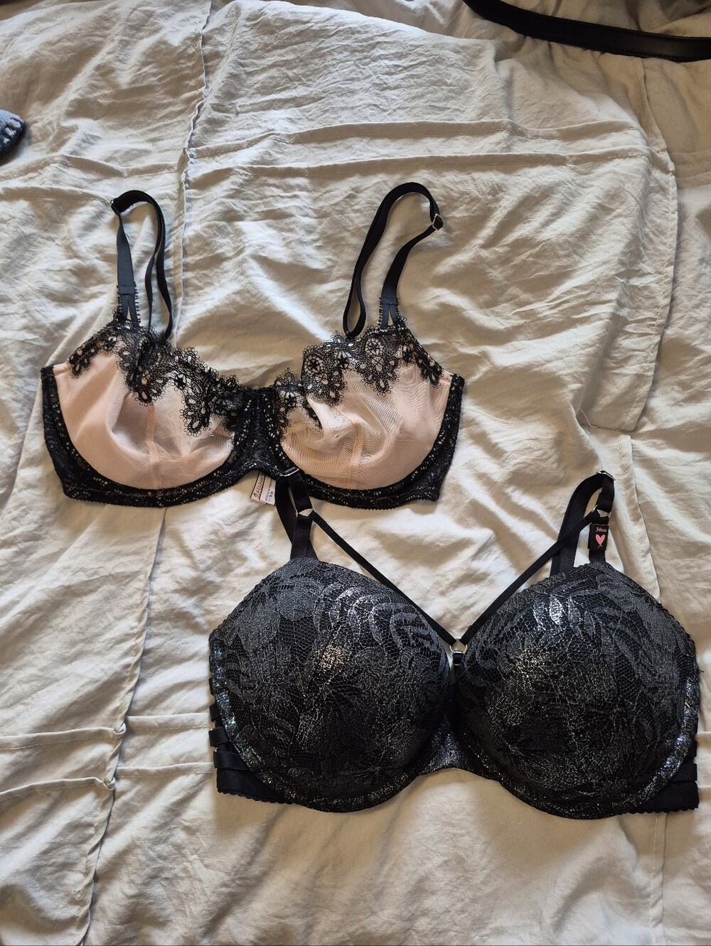 2 Pack Victoria Secret Bras 34DD